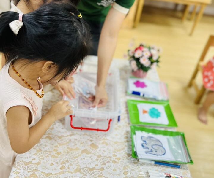 Thí nghiệm khoa học “Màu sắc tàng hình” - Ảnh 5